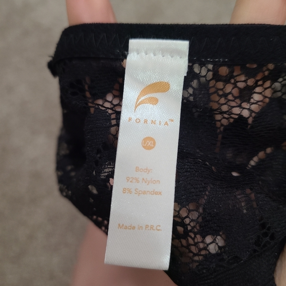 Fornia Black Lace Strappy Bralette - Picture 5 of 5